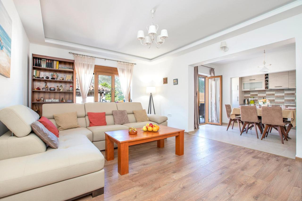 Seafoam Apartment Kotor Ngoại thất bức ảnh