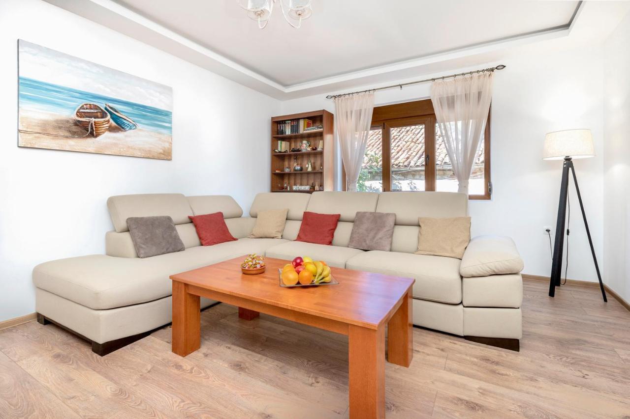 Seafoam Apartment Kotor Ngoại thất bức ảnh
