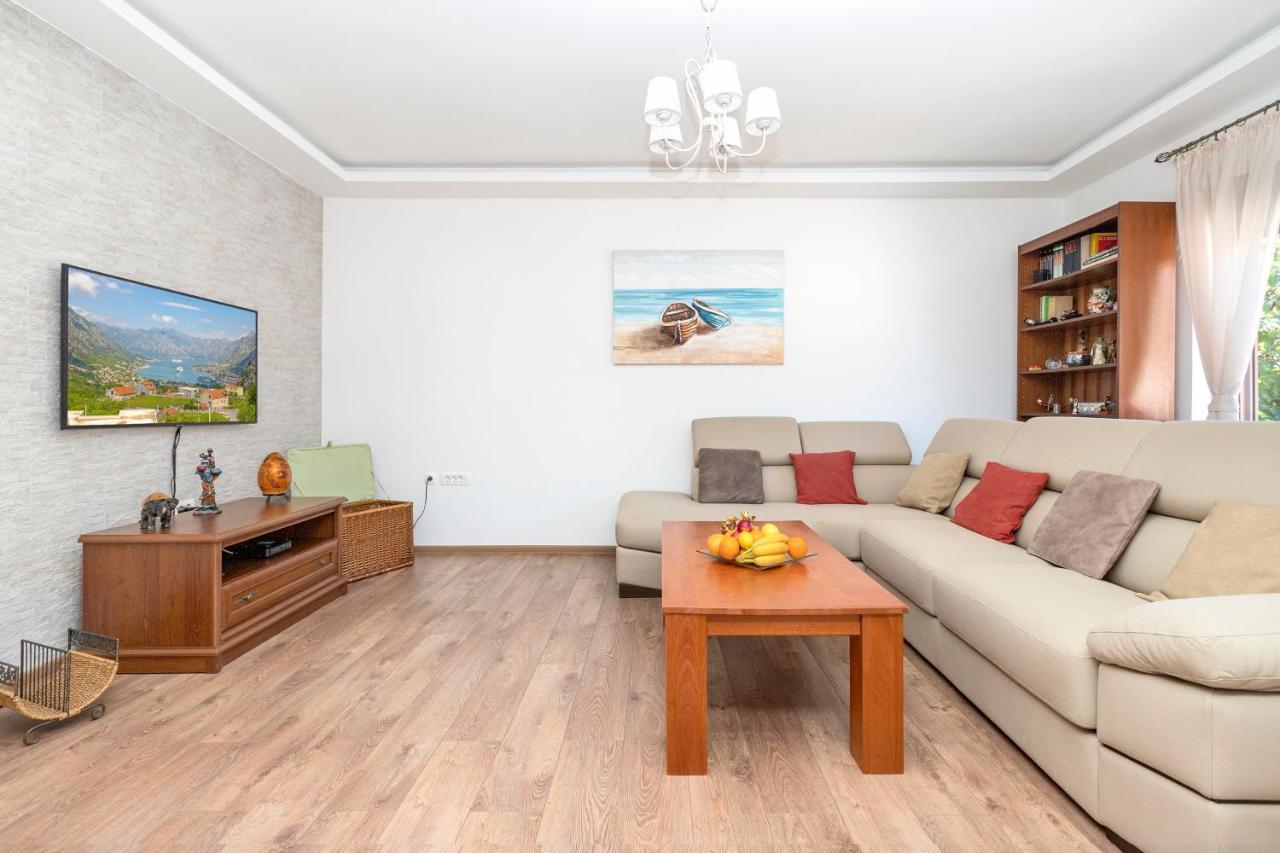 Seafoam Apartment Kotor Ngoại thất bức ảnh