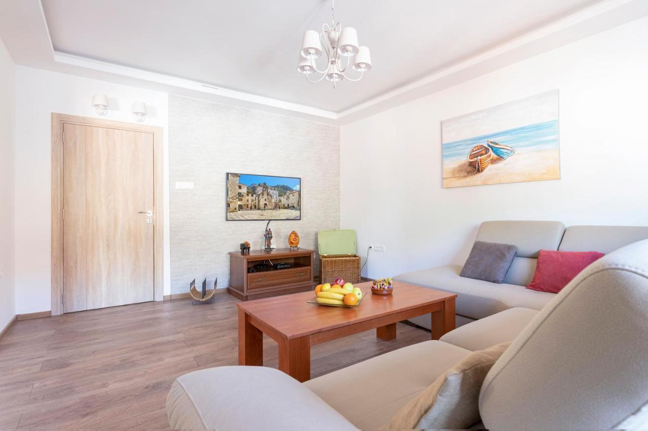 Seafoam Apartment Kotor Ngoại thất bức ảnh